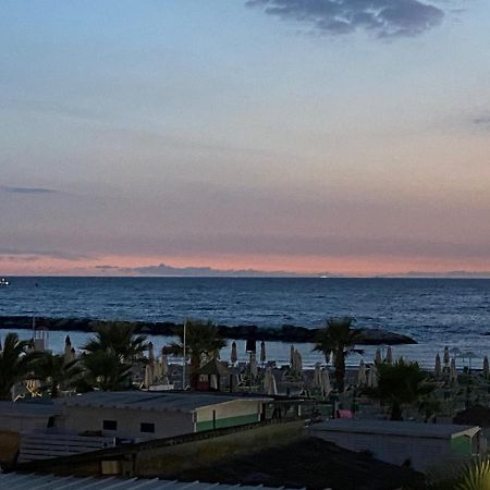 Favolosa Vista Mare Rimini Kültér fotó