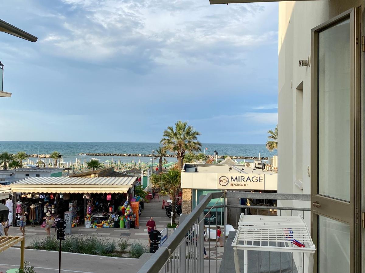 Favolosa Vista Mare Rimini Kültér fotó